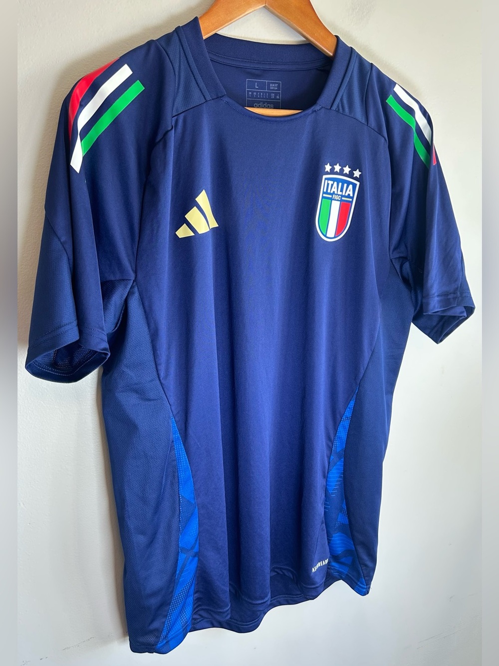 Adidas FIGC ITALIA T-Shirt Men’s Football Blue Navy Jersey Size L Slim Fit EUC - Picture 2 of 12